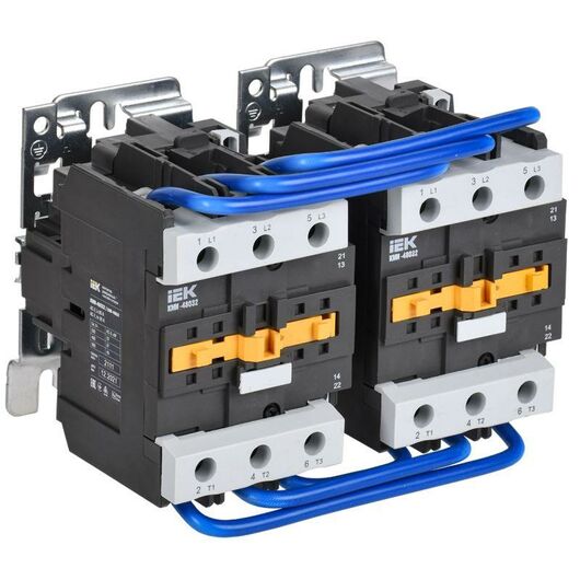 Контактор КМИ-48032 реверс 80А 400В/АС3 2НО;2НЗ IEK KKM43-080-400-22-1 • Купить по низкой цене в интернет-магазине СМЭК