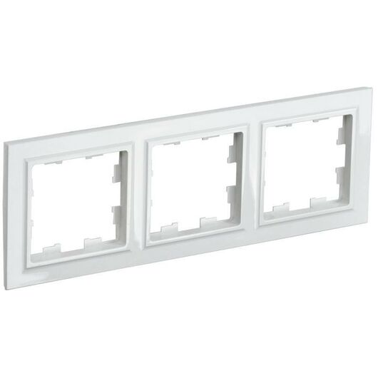 Рамка 3-м BRITE РУ-3-БрБ бел. IEK BR-M32-K01 • Купить по низкой цене в интернет-магазине СМЭК