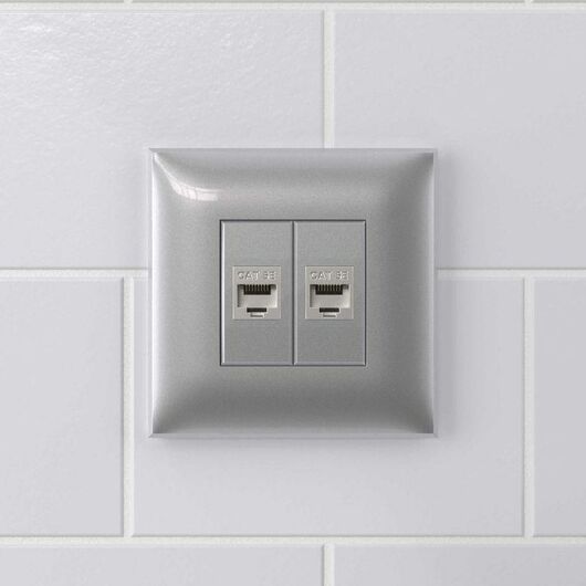 Розетка компьютерная 2-м СП Avanti "Закаленная сталь" RJ45 кат.5E без шторок экранир. механизм DKC 4404764 • Купить по низкой цене в интернет-магазине СМЭК